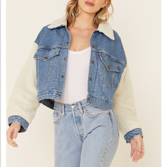 Levi's Jackets & Blazers - Levi’s Cropped Sherpa Jacket